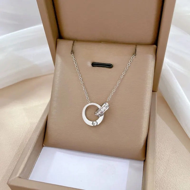 Collier Liam