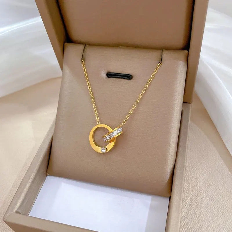 Collier Liam