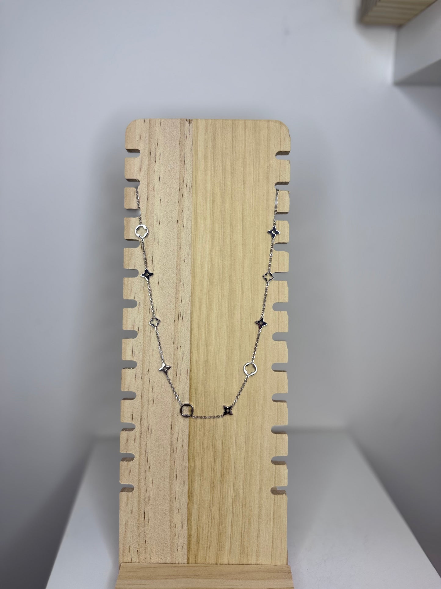 Collier Mira