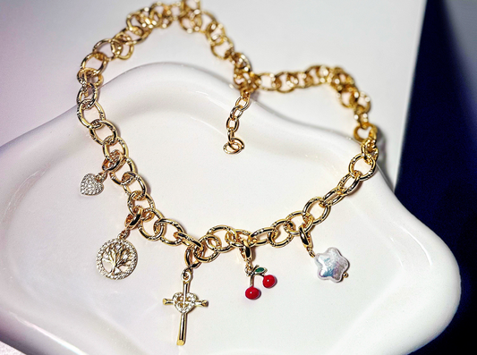 Collier Cynthia